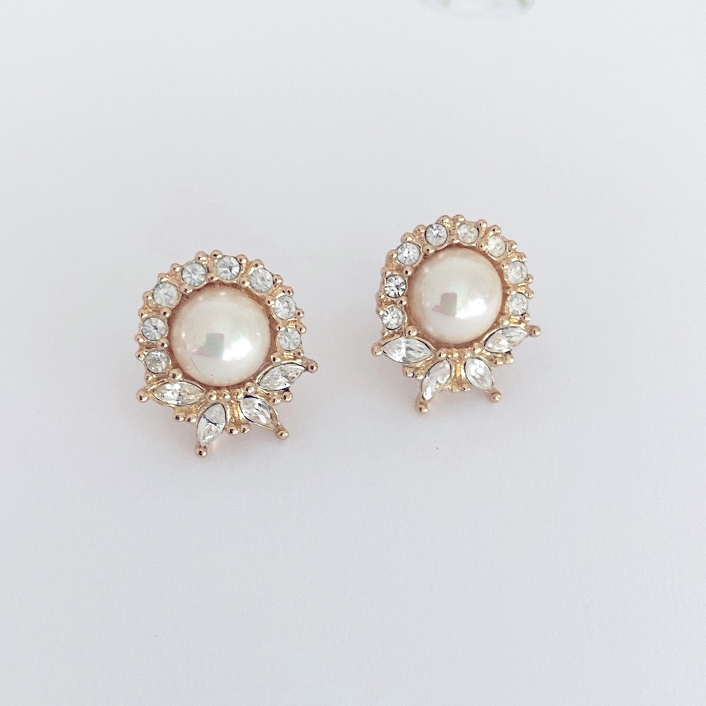 Faux Pearl & Crystal Pierced Earrings. Set in GoldTone, 0.5”, Pristine, 1990’s
